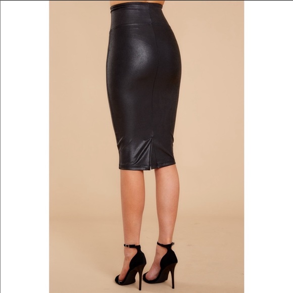 Spanx Faux Leather Pencil Skirt - Picture 4 of 6